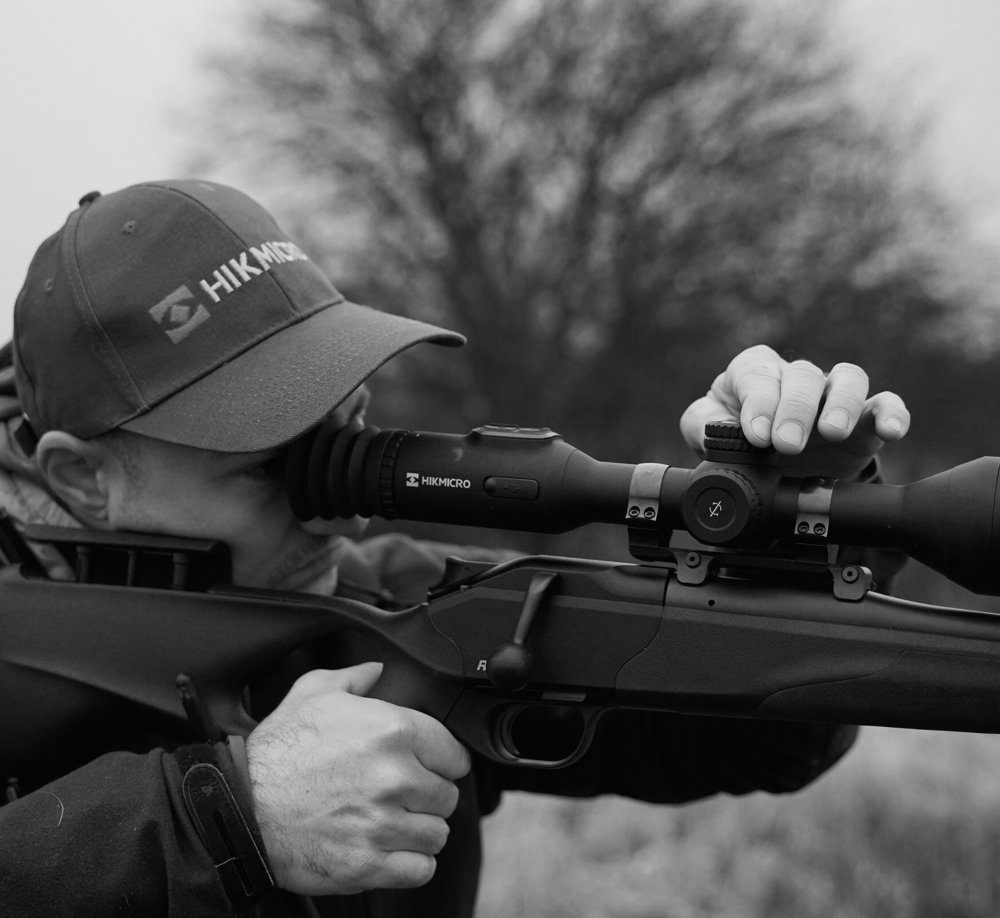 Visor nocturno HikMicro Alpex 4K A50E caza y defensa