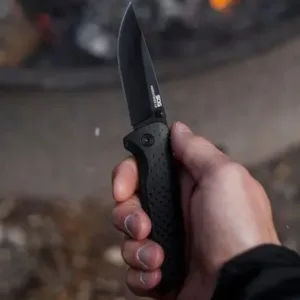 pocket_knife_sog_adventurer_lb_blackout_navaja_caza_y_defensa