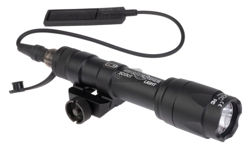 linterna tactica m600c 370 lumens element.jpg