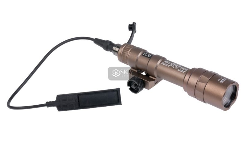 linterna tactica m600u 500 lumens tan element.jpg